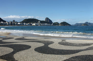 O mosaico da orla de Copacabana no Rio de Janeiro foi construído no início do século XX