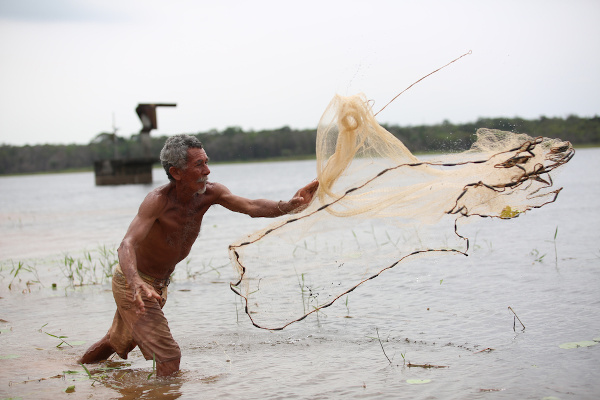 Pescador em Simões Filho, Bahia. [2]