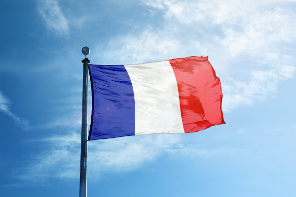 A bandeira francesa é composta pelas cores da realeza e da cidade de Paris, capital da nação.