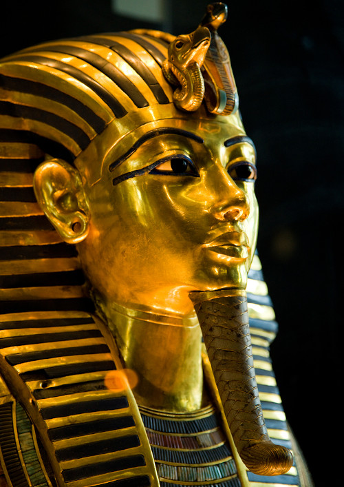A máscara funerária do faraó Tutancâmon