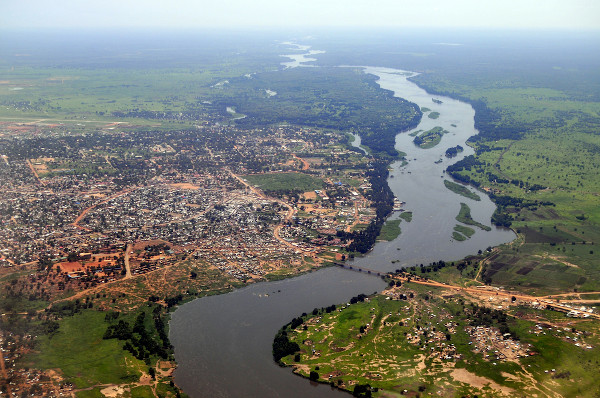  Vista aérea de Juba, capital do Sudão do Sul, às margens do rio Nilo.