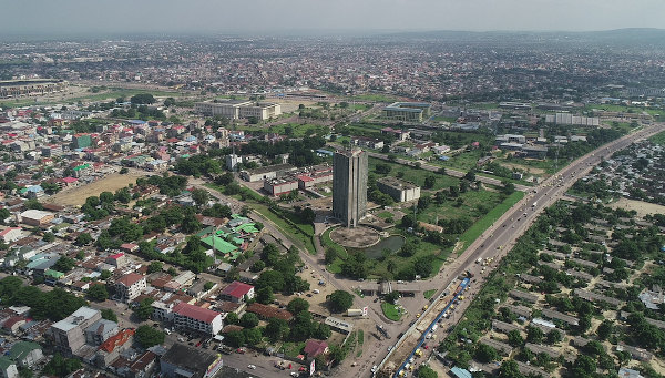 Kinshasa, capital da República Democrática do Congo.