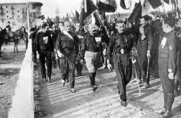 Italo Balbo, Benito Mussolini, Cesare Maria de Vecchi e Michele Bianchi na Marcha sobre Roma.