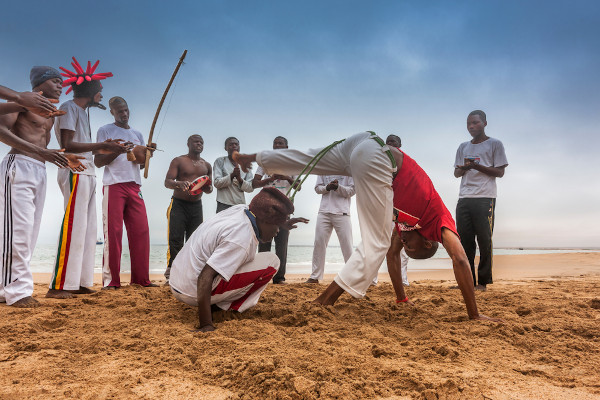 Capoeira: origem, características e tipos Angola e Regional - Toda