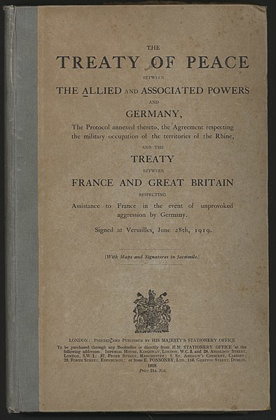 Capa do Tratado de Versalhes, em inglês, que representou uma das causas da Segunda Guerra Mundial.