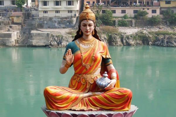 Estátua de Parvati, uma das divindades do hinduísmo.