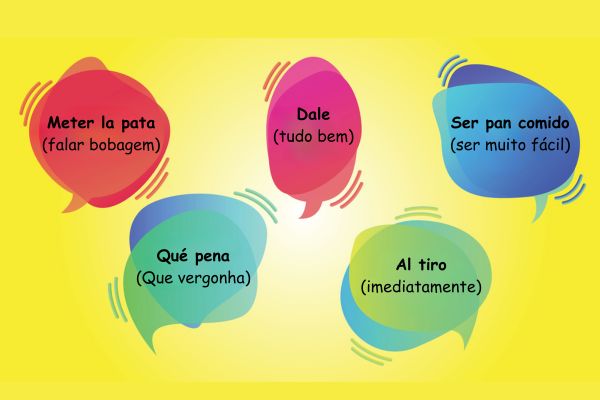 Balões de fala com expressões idiomáticas em espanhol.