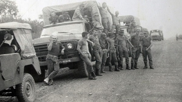 Militares em comboio do Exército Brasileiro, na região da Guerrilha do Araguaia.