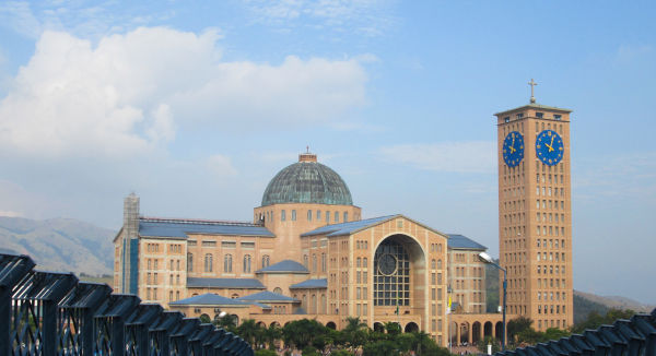 Santuário Nacional de Nossa Senhora Aparecida.