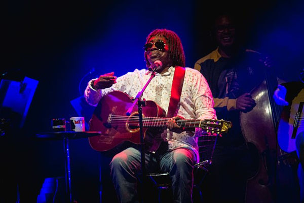 Fotografia de Milton Nascimento, um dos grandes nomes da música popular brasileira.