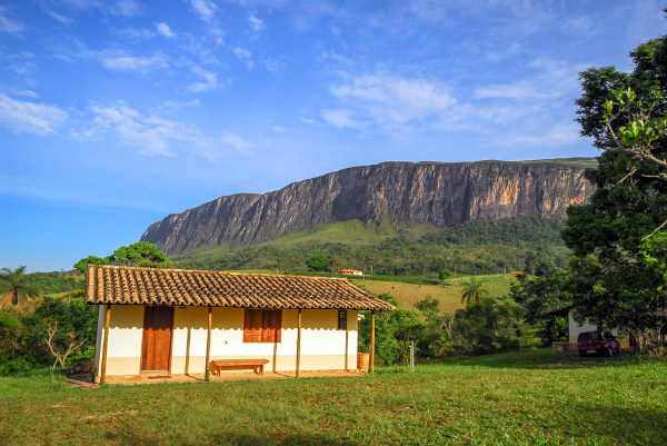 Paisagem cultural na cidade de São Roque, em Minas Gerais, tipo de paisagem que se difere da paisagem natural.