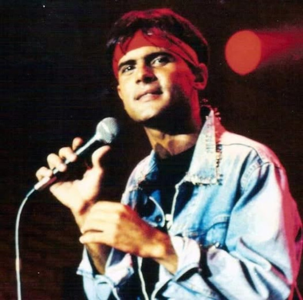 Cazuza no Teatro Ipanema, Rio de Janeiro, em 1987.