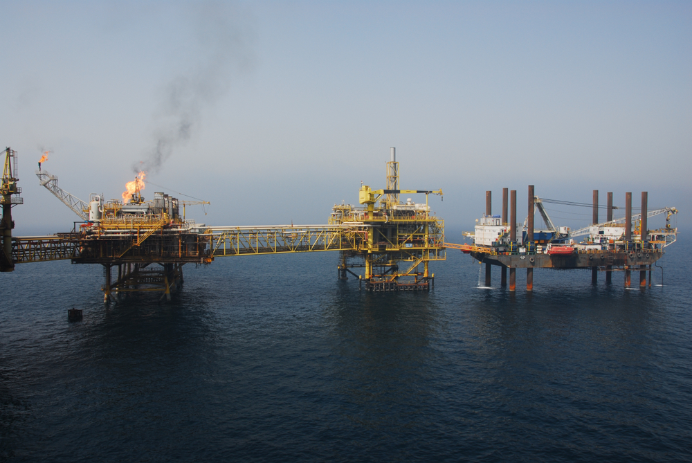 Plataforma de petróleo localizada no Golfo Pérsico.