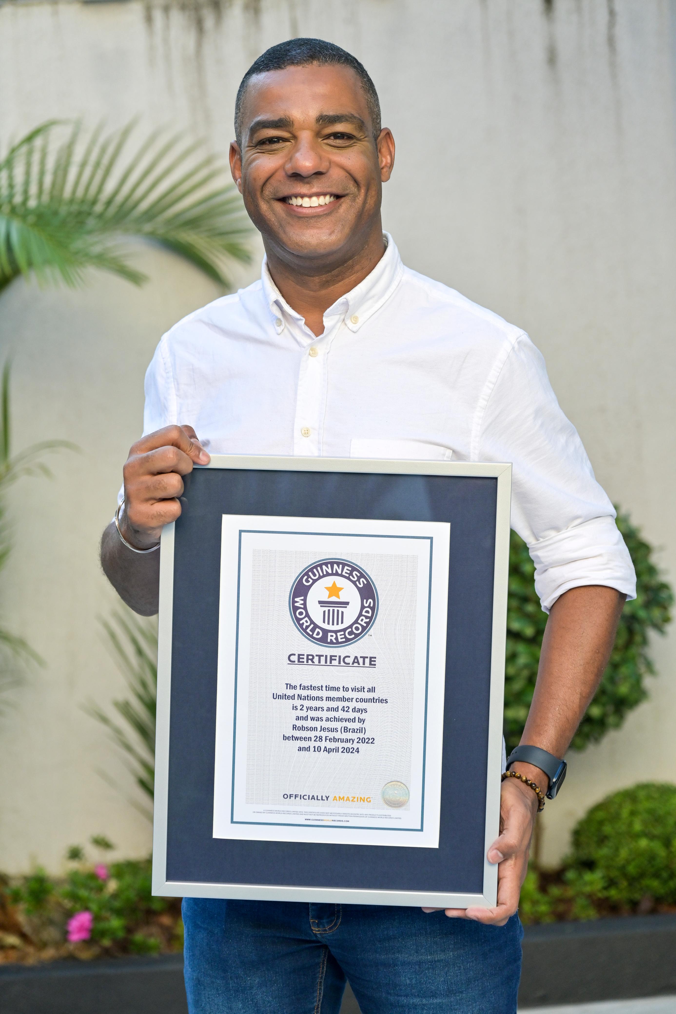 Robson e placa do recorde 