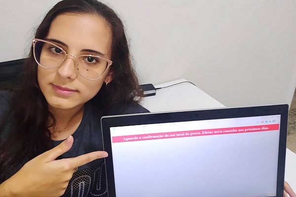 Letícia Crededio é uma das estudantes que não conseguem consultar os locais de prova