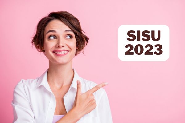 O SiSU 2023 oferece vagas em cursos superiores de instituições públicas, federais e estaduais