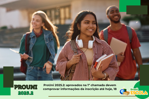 Três universitários sorrindo, texto: título da notícia.
