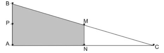 Ilustração de um canteiro de obras demarcado por seis estacas que formam um triângulo retângulo e os pontos médios de seus lados.