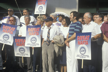 Protesto contra o Nafta Sindicatos e trabalhadores protestam contra o Nafta em Washington, capital dos EUA *