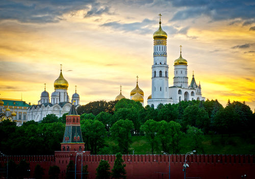 A maior torre de todo o complexo do Kremlin, o Campanário de Ivan III ou Ivan, o Grande