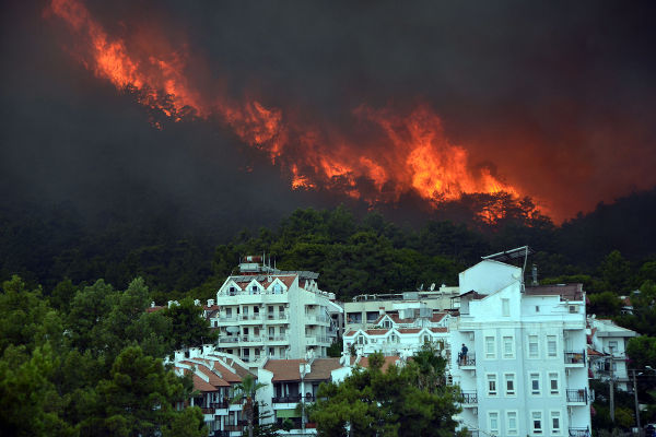 Incêndio na cidade de Marmaris, na Turquia, em agosto de 2021