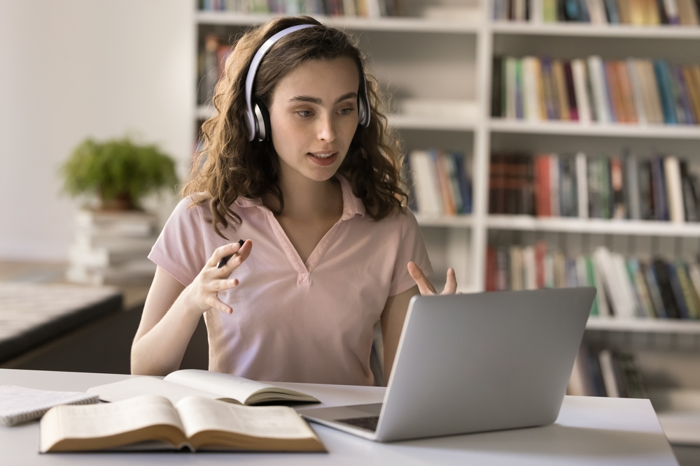 Estudante de cursos EaD