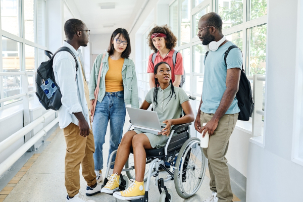 Estudantes de baixa renda, negros, pardos, indígenas e deficientes podem ser beneficiados no vestibular
